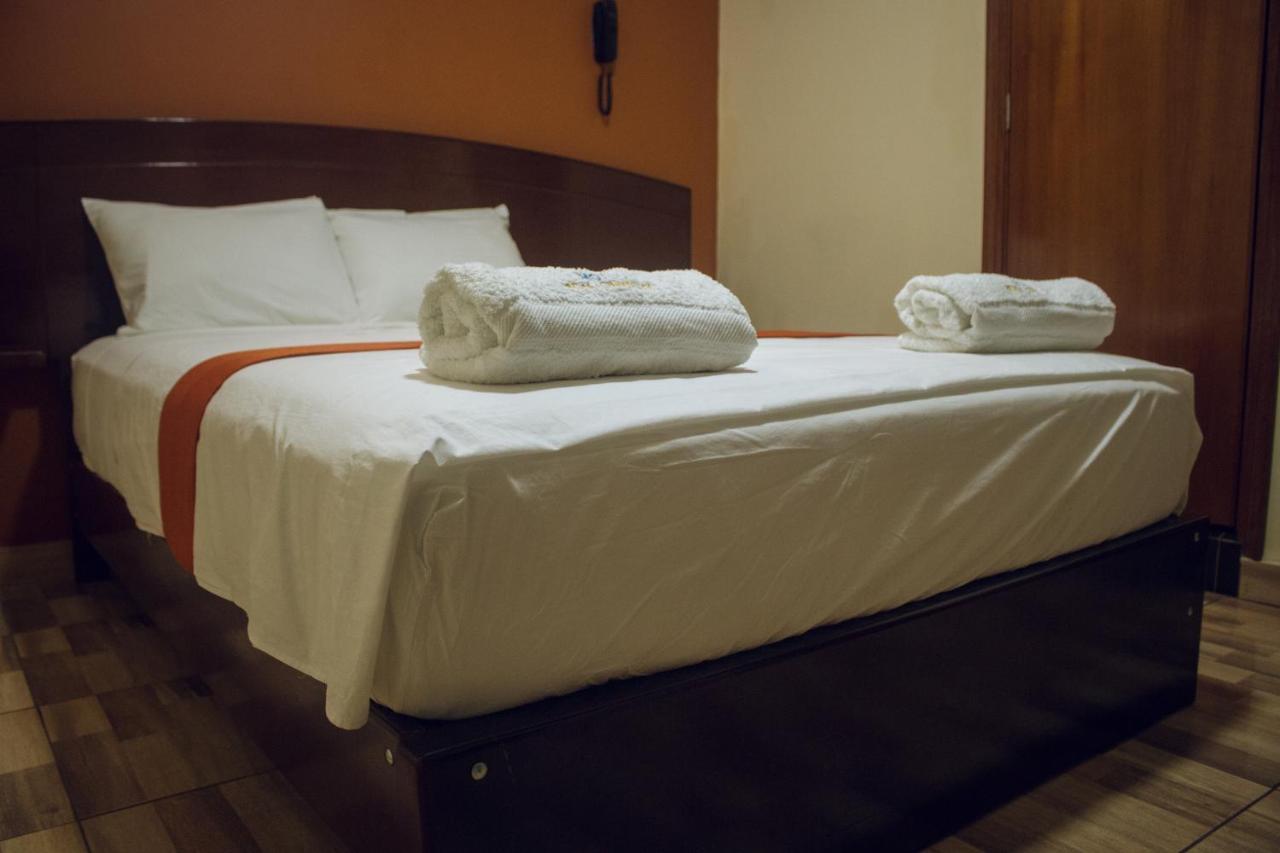 Hotel Real Чимботе Экстерьер фото